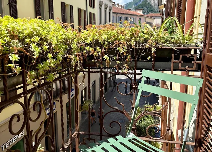 Via Roma * レッコ